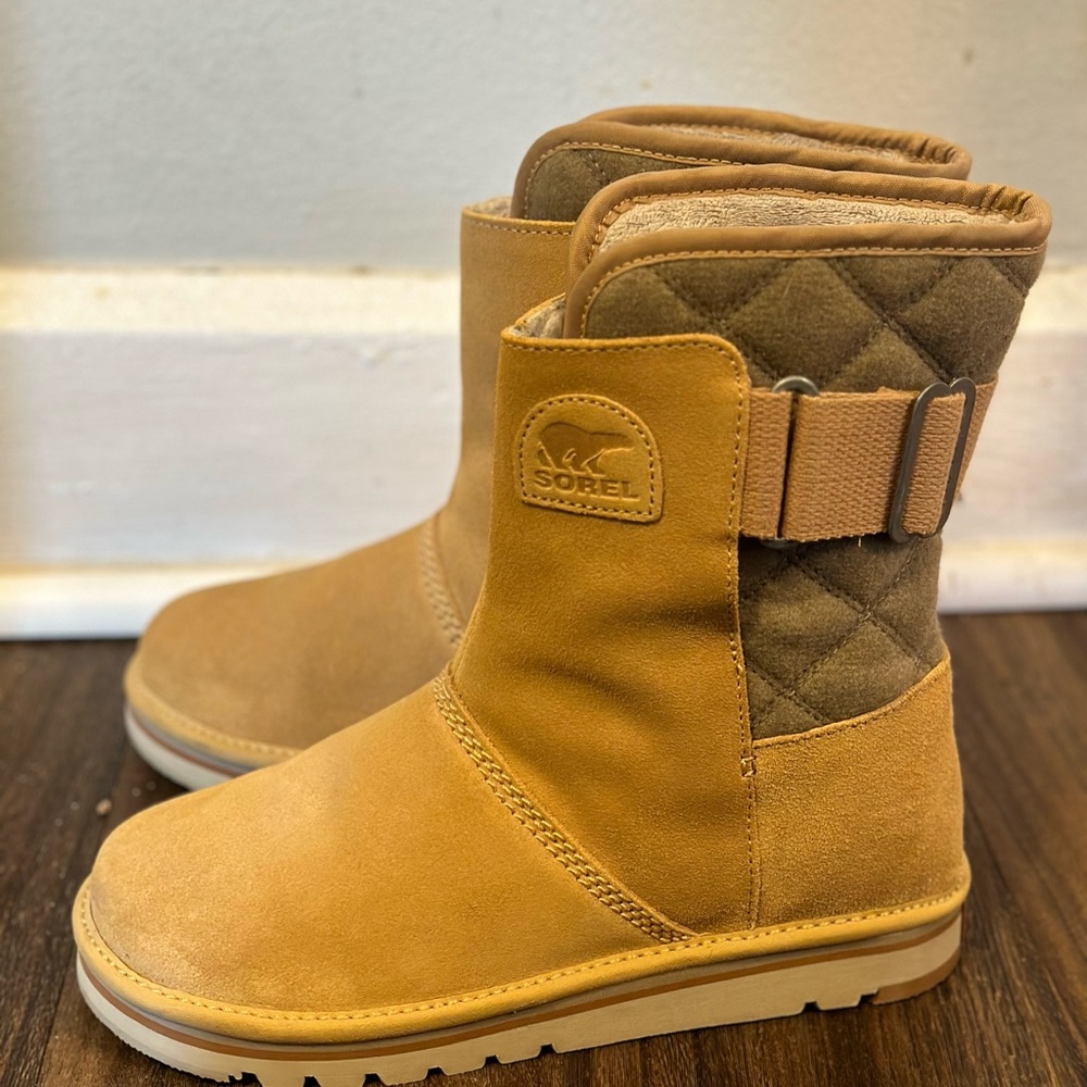 Sorel Women's Campus Brown Boot Suede NL2068-373 Sz USA 8, UK 6, EUR 39 NWOT